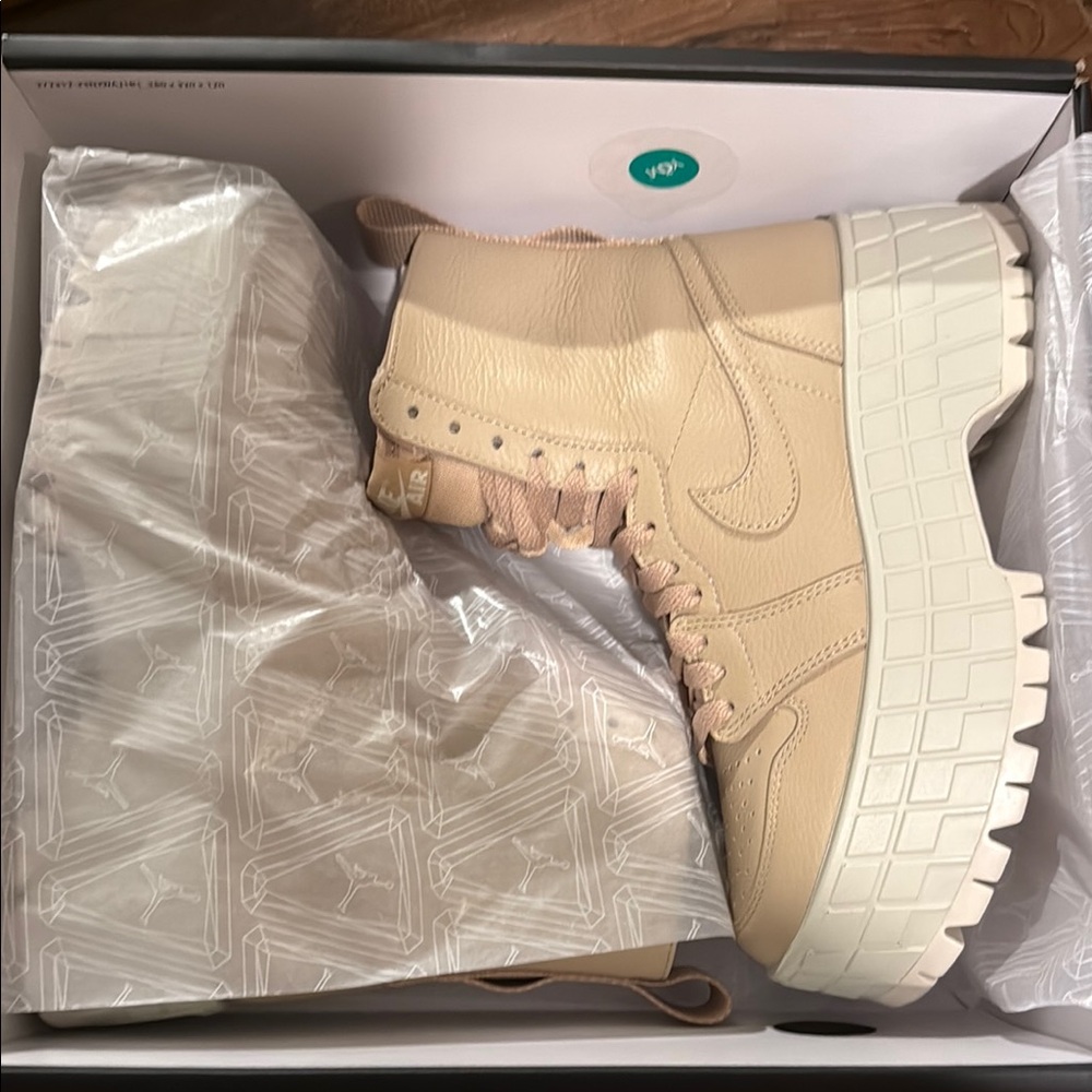 Nike Air Jordan 1 Brooklyn High-Top Platform boots